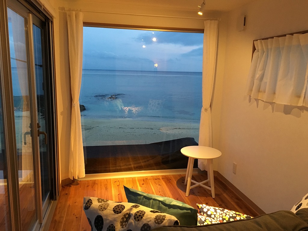 Room B – 奄美大島ビーチフロント貸別荘 The Villa Kazbo