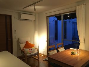 スーペリアルームのダイニング